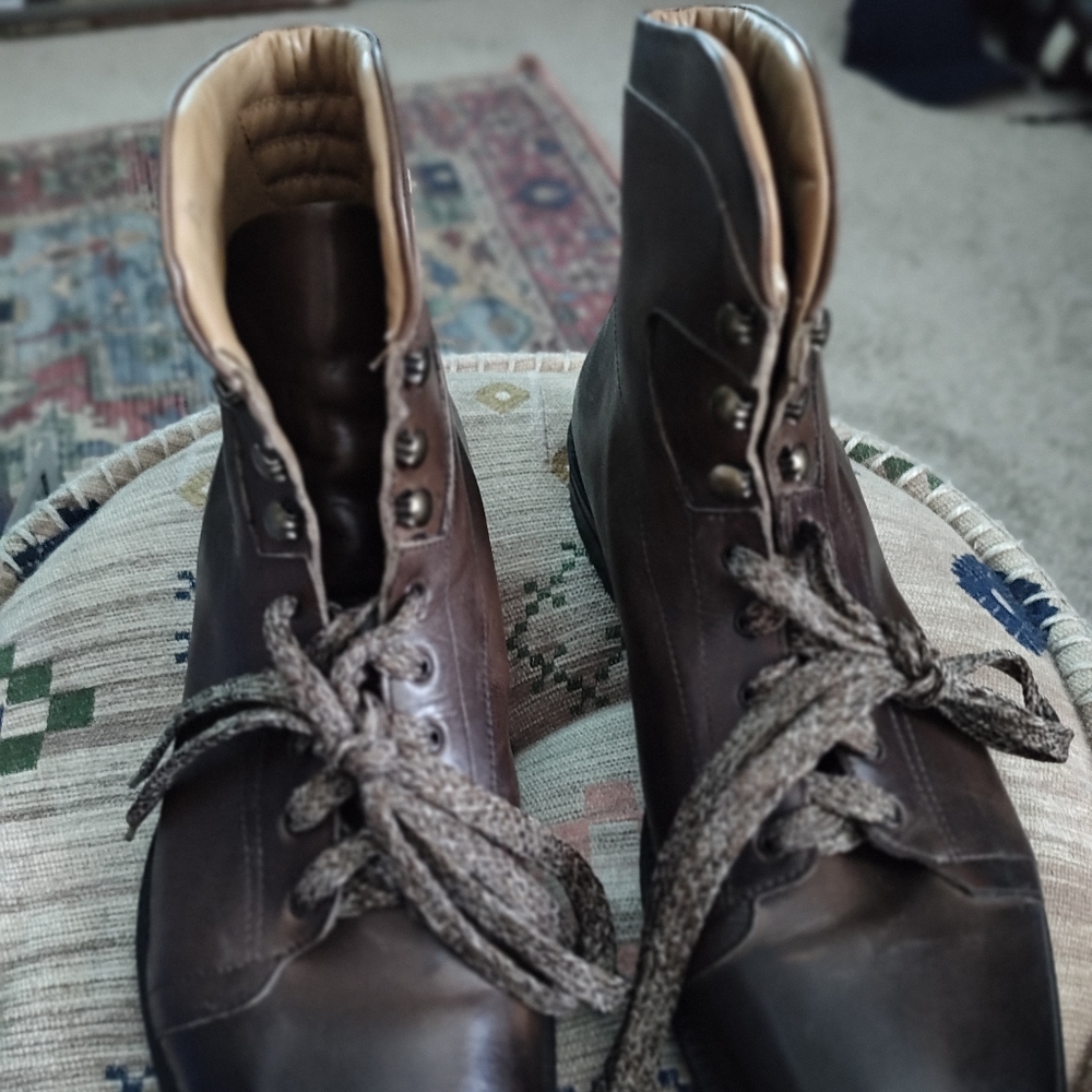 Sz 10, Russell Park chocolate boots